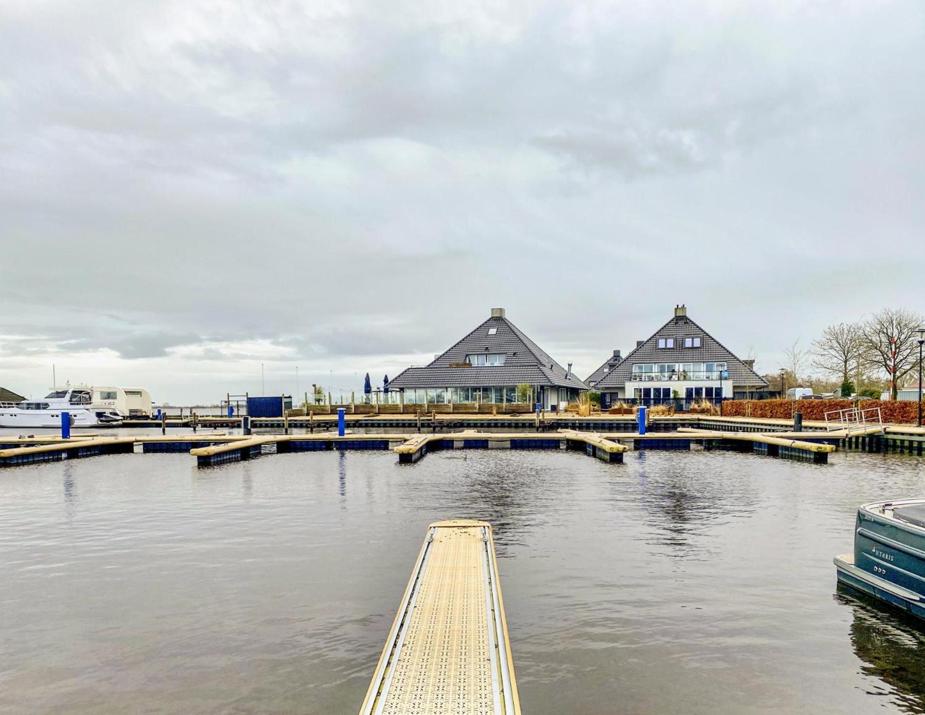Houseboat Blue Sneekermeer Offingawier Exteriör bild
