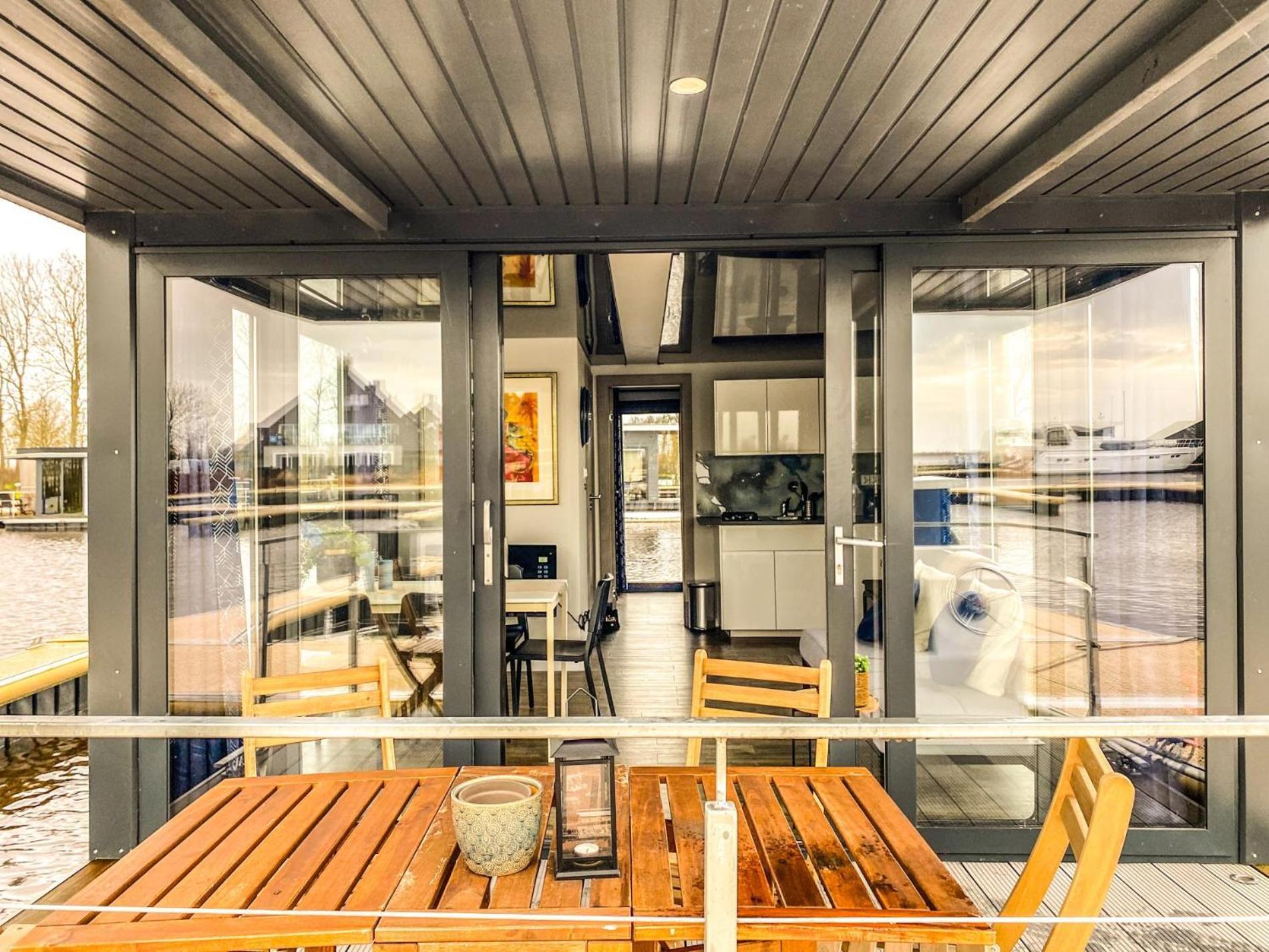 Houseboat Blue Sneekermeer Offingawier Exteriör bild
